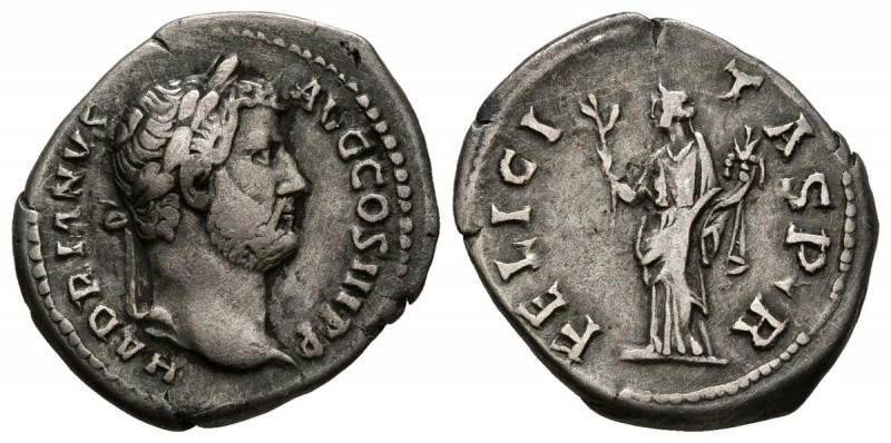 ADRIANO. Denario. (Ar. 3,11g/15mm). 134-138 d.C. Roma. (RIC 238). MBC.