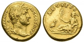 ADRIANO. Aureo. (Au. 7,93g/17mm). 134-138 d.C. Roma. (RIC 296 var; Calicó no cita). Variante: Busto laureado a derecha. MBC. Mínimas marquitas de repa...