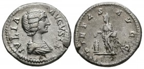 JULIA DOMNA. Denario. (Ar. 3,02g/19mm). 200-207 d.C. Roma. (RIC 572). MBC+.