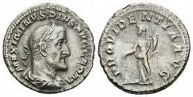MAXIMINO I. Denario. (Ar. 3,29g/19mm). 235-236 d.C. Roma. (RIC 13; Cohen 77). MBC+/MBC.