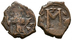 CONSTANS II. Follis. (Ae. 3,27g/19mm). 647-648 d.C. Constantinopla. (Seaby 1000). MBC-.