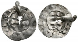 BISBE TEODORIC. Obolo de imitación carolingia. (904-937) Comtat de Barcelona. Cru.V.S. falta; Cru.C.G. 1811. Ar. 1,01g. Anilla de plata añadida, ¿ajus...