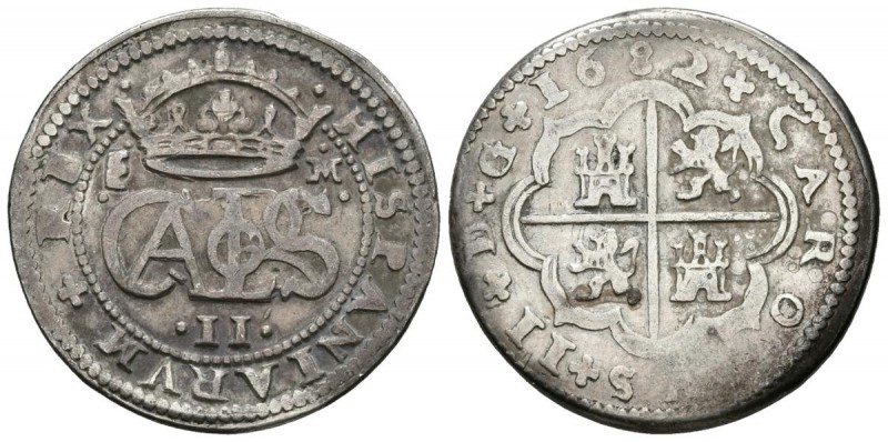 CARLOS II (1665-1770). 2 Reales. (Ar. 6,38g/26mm). 1682. Segovia. (Cal-442). MBC...