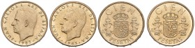 JUAN CARLOS I (1975-2014). Bonita pareja de 2 monedas de 100 pesetas de 1983 (Cal-2019-126) con las flores de lis en el canto tanto arriba como abajo....