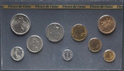 FRANCIA. Set de 9 monedas francesas de diferentes valores. 1981. FDC. Presentadas en estuche oficial.
