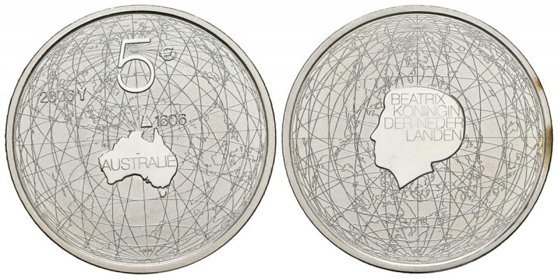 PAISES BAJOS. 5 Euro. (Ar. 11,90g/29mm). 2006. "AMISTAD CON AUSTRALIA". Presenta...