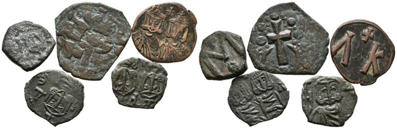 IMPERIO BIZANTINO. Lote compuesto por 5 bronces del Imperio Bizantino. A EXAMINA...