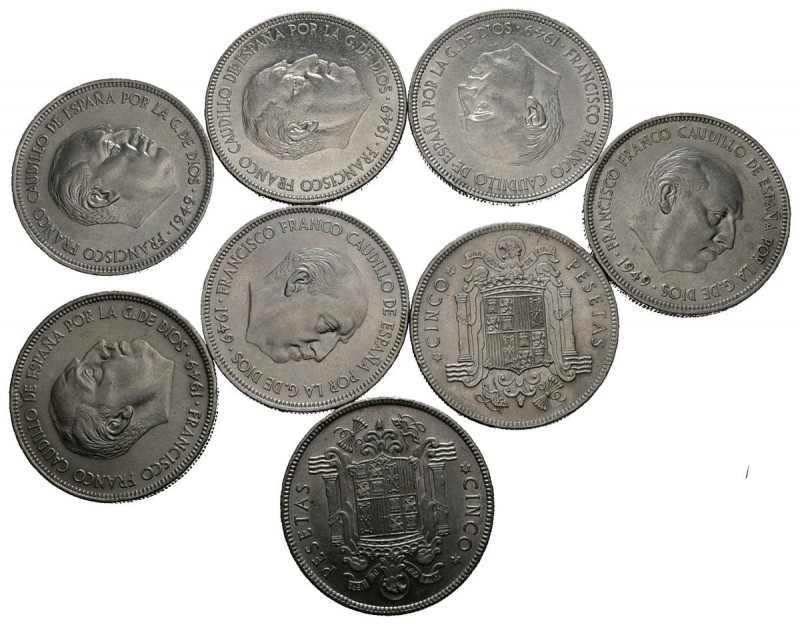 ESTADO ESPAÑOL. Conjunto formado por 8 monedas de 5 pesetas de 1949. Muy buen es...