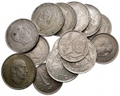 ESTADO ESPAÑOL. Lote compuesto por 14 monedas de 50 y 100 Pesetas de los años 1957 y 1966, diferentes estrellas. A EXAMINAR.