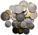 CONTEMPORANEO. Lote compuesto por 40 monedas del reinado de Juan Carlos I, distintos valores, años y calidades. A EXAMINAR.
