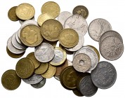 MONEDAS EXTRANJERAS. Lote compuesto por 68 monedas de Francia de distintos valores, módulos y años. A EXAMINAR.