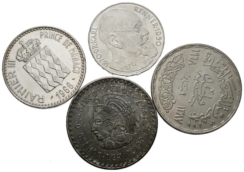 MONEDAS EXTRANJERAS. Lote compuesto por 4 monedas de plata de diferentes países ...