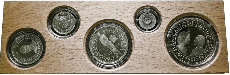 MONEDA MUNDIAL. Conjunto de una gran cantidad de monedas mundiales del siglo XX ...