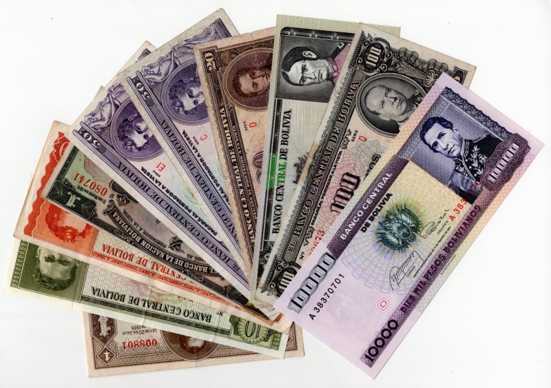 Bolivia Lot of 10 Banknotes
.