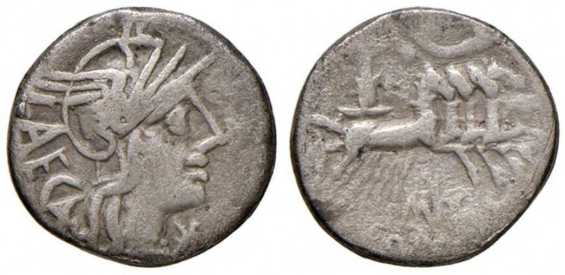 Porcia - Denario (118 a.C.) Testa di Roma a d. - R/ Quadriga a d. - AG (g 2,74)...