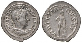 Gordiano III (238-244) Denario - Busto laureato a d. - R/ Ercole stante guardando a d. - RIC 116 AG (g 2,72)
BB
