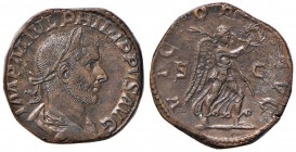 Filippo I (244-249) Sesterzio - R/ La Vittoria andante a d. - RIC 191a AE (g 19,57) Screpolature al R/
SPL