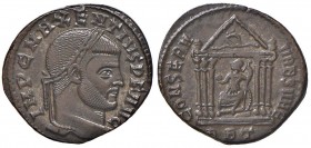 Massenzio (306-312) Follis - Busto laureato e drappeggiato a d. - R/ Roma di fronte seduta entro tempio - C. 34 MI (g 5,46)
SPL/