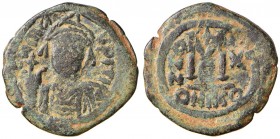 BISANZIO Maurizio Tiberio (582-602) Follis (Nicomedia) Busto di fronte - R/ Lettera M - Sear 512 AE (g 10,56) Sembra ribattuta su altra moneta
qBB