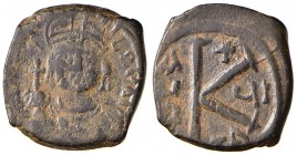 BISANZIO Maurizio Tiberio (582-602) Mezzo follis (Thessalonica) Busto di fronte - R/ Lettera K - Sear 509 AE (g 4,36) 
BB