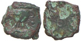 SALERNO Ruggero II Re (1105-1154) Frazione di Follis - Cappelli 132 v. CU (g 1,32) Corrosioni
MB