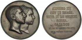 Medalla. 1878. Boda con María de las Mercedes. AE 70 mm. Mínimos defectos. EBC+.