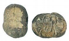 EGITPO. Dinastía XVIII. 1550-1295 a.C. Fayenza. Escarabeo con representación de Scarabaeus sacer (escarabajo sagrado). Altura 34 mm.