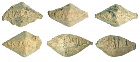 ROMA. República Romana. I a.C. Plomo. Lote de 6 glandes bicónicos. Cuatro con CN MAG (Cneo Pompeyo Magno). Altura 3,6-4,5 cm.