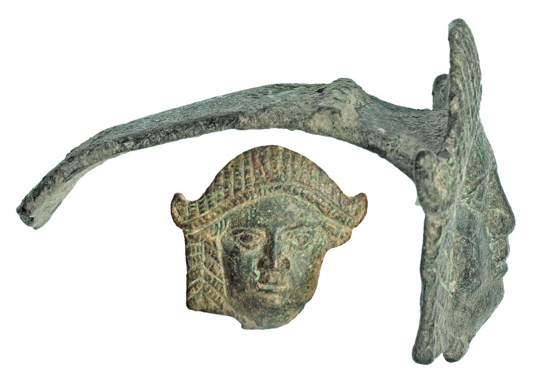 ROMA. Imperio Romano. Fines I d.C. Bronce. Asa curva de lucerna con representaci...