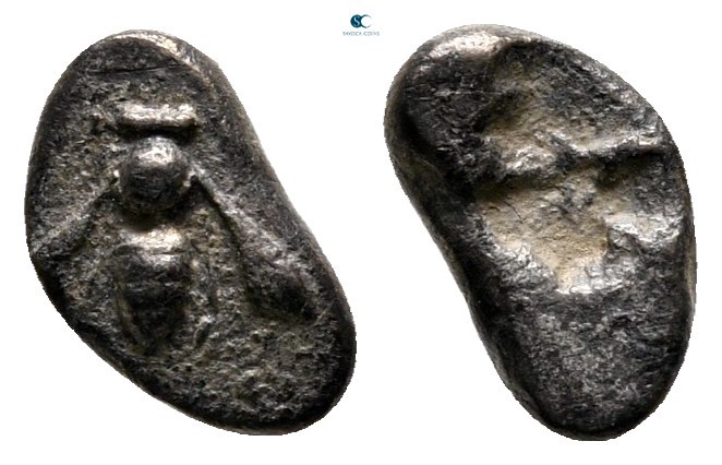 Ionia. Ephesos 550-500 BC. 
Obol AR

8 mm, 0,47 g

Bee / Incuse punch. 

...
