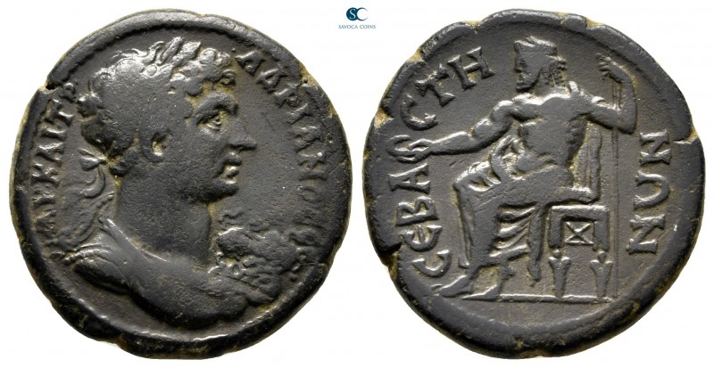 Phrygia. Sebaste. Hadrian AD 117-138. 
Bronze Æ

25 mm, 8,99 g

AΥ ΚΑΙ ΤΡ Α...