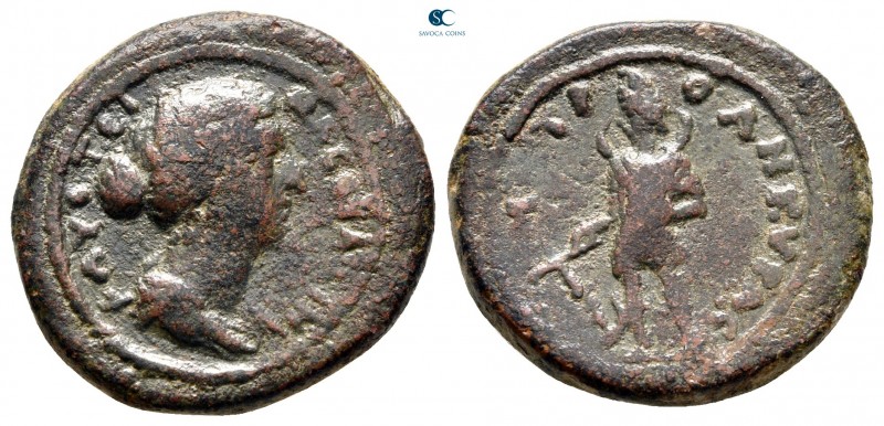 Galatia. Ankyra. Faustina II AD 147-175. 
Bronze Æ

24 mm, 10,62 g

ΦΑΥϹΤƐΙ...