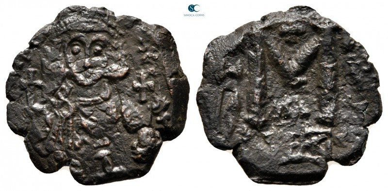 Philippus (Bardanes) AD 711-713. Constantinople
Follis Æ

21 mm, 3,32 g

Cr...