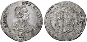  Savoia   Vittorio Amedeo I duca XII, 1630-1637. Ducatone 1632, Torino o Vercelli, AR 31,97 g. V AMEDEVS D G DVX SABAVDIÆ Busto corazzato a d., masche...