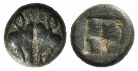 Lesbos, Unattributed early mint, c. 500-450 BC. BI 1/12 Stater (9mm, 1.24g). Confronted boars’ heads. R/ Four-part incuse square. HGC 6, 1067. VF