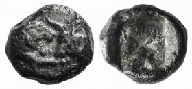 Kings of Lydia, time of Cyrus – Darios I, c. 545-520 BC. AR Twelfth Stater (7mm, 0.76g). Sardes. Confronted foreparts of lion and bull. R/ Incuse squa...