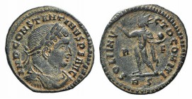 Constantine I (307/310-337). Æ Follis (19mm, 2.72g, 6h). Rome, AD 315. Laureate, draped and cuirassed bust r. R/ Sol standing l. holding globe and rai...