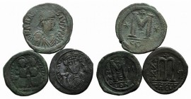 Lot of 3 Byzantine Æ coins, including Anastasius, Justin and Maurice Tiberius, to be catalog. Lot sold as it, no returns