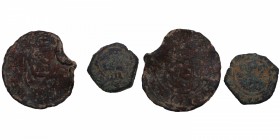 ¿1601? y ¿?. ¿Felipe III (1598-1621)?. ¿Segovia? y Segovia. Lote de 2 monedas: 4 maravedís y 8 maravedís. Cu. Tiene varios resellos. BC. Est.8.