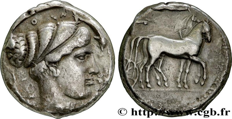 SICILY - SYRACUSE
Type : Tétradrachme 
Date : c. 430-420 AC. 
Mint name / Town :...