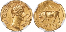 Augustus (27 BC-AD 14). AV aureus (20mm, 7.85 gm, 7h). NGC Choice XF 5/5 - 2/5, ex-jewelry, scratches. Lugdunum, 11-10 BC. AVGVSTVS-DIVI•F, bare head ...
