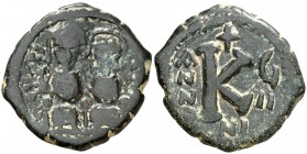 (572-573). Justino II y Sofía. Nicomedia. 1/2 follis. (Ratto 867) (S. 370). 5,57 g. MBC.