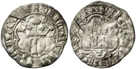 Enrique IV (1454-1474). Cuenca. Medio real. (AB. 697). 1,60 g. Orlas hexalobulares en anverso y reverso. Grieta. Rara. BC+.
