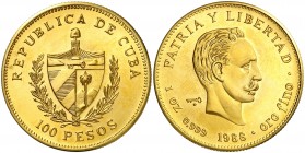 1988. Cuba. 100 pesos. (Fr. 20) (Kr. 215). 30,91 g. AU. José Martí. Acuñación de 50 ejemplares. En estuche. Rara. S/C.