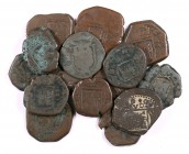 Lote de 15 cobres de los Austrias, la mayoría de Felipe IV. BC-/BC+.