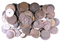 Lote formado por 132 monedas, la gran mayoría cobres españoles de los siglos XVIII-XIX, incluye alguna extranjera. A examinar. BC/EBC-.