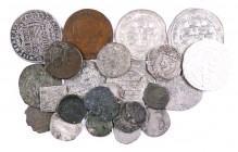Lote de 23 monedas distintas, casi todas en plata, desde la época hipano-árabe al Centenario. A examinar. BC-/MBC-.