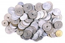 Lote de 105 monedas de Franco y Juan Carlos I. A examinar. BC/S/C.