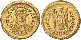 Leone (457-474) Solido (Costantinopoli) Busto elmato di fronte con lancia e scudo - R/ La Vittoria stante a s. – RIC 605 AU (g 4,50) 
FDC/qFDC