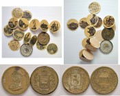 Coppia di medaglia in scatola contenenti le immagini delle citt&agrave; di Roma e Torino &ndash; Lotto di due pezzi
BB